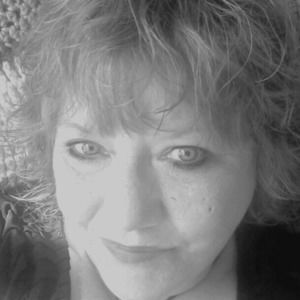 Meet your Posher, Dee